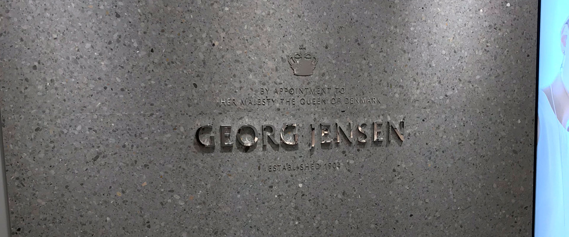 AGGLOTECH-progetto-George-Jensen-Dubai-slider-3 AGGLOTECH-progetto-George-Jensen-Dubai-slider-3