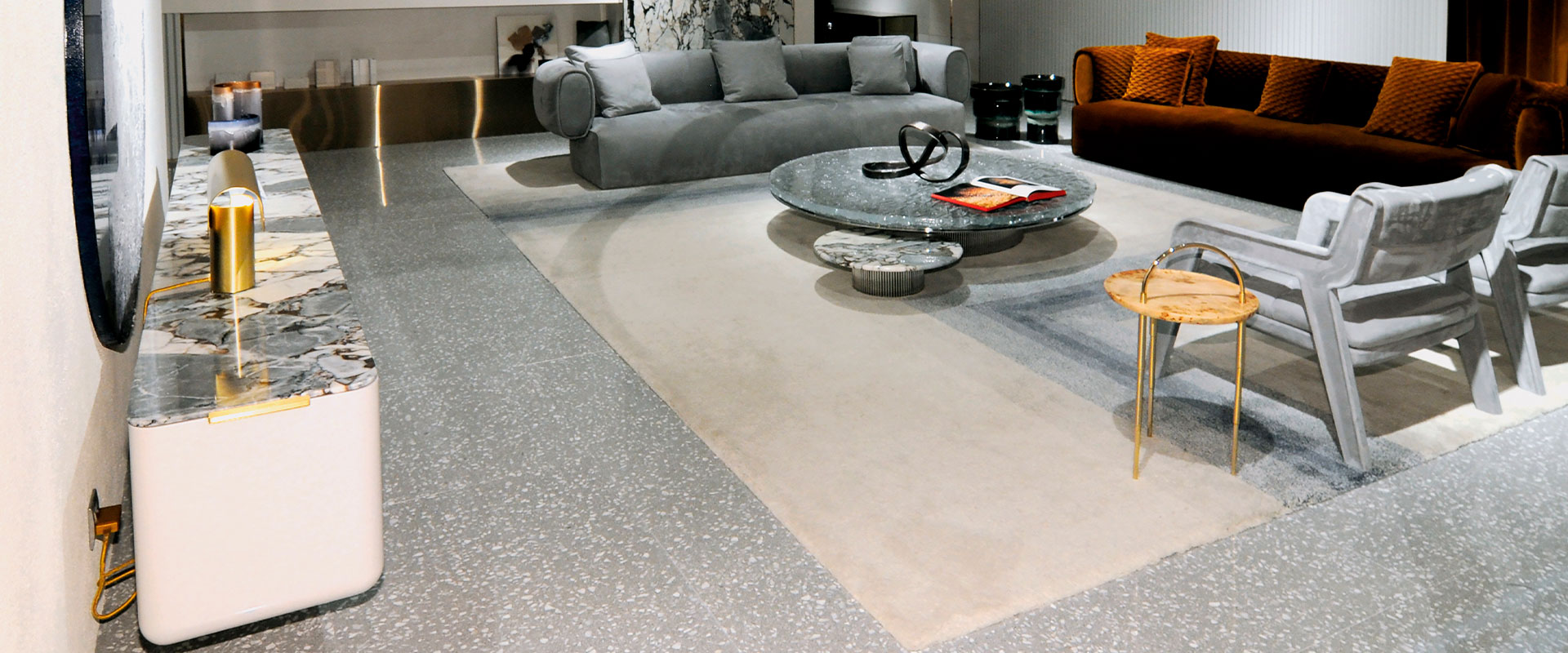 AGGLOTECH-progetto-salone-mobile-slider-1 AGGLOTECH-progetto-salone-mobile-slider-1