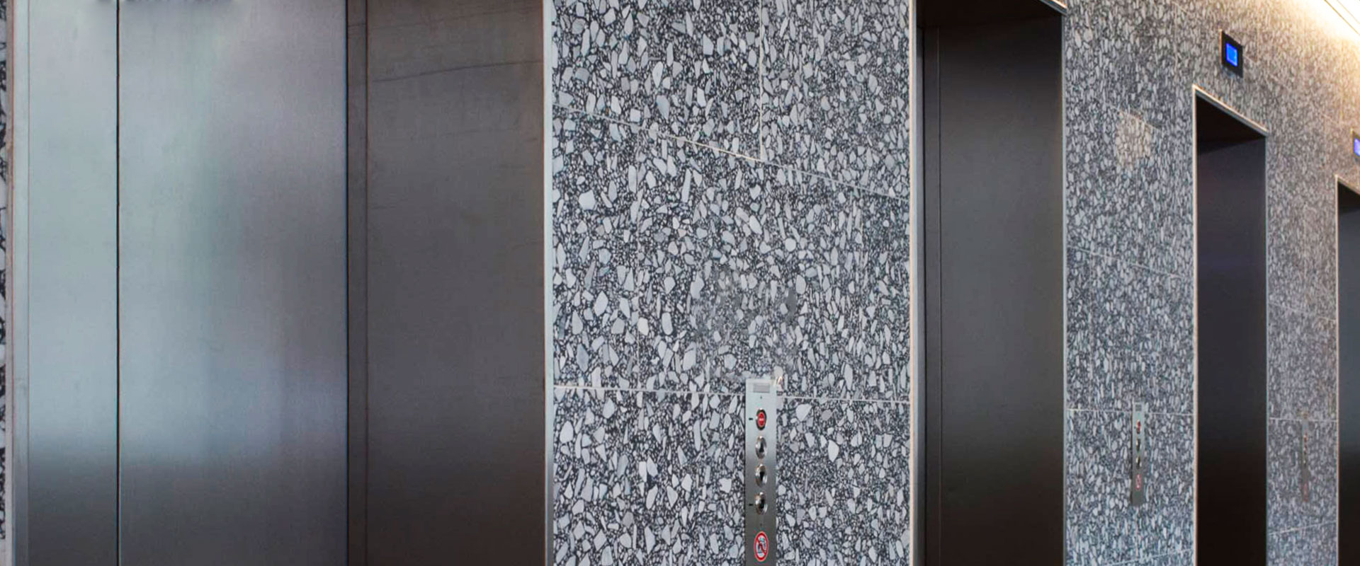 AGGLOTECH-progetto-spotify-slider-3 AGGLOTECH-progetto-spotify-slider-3